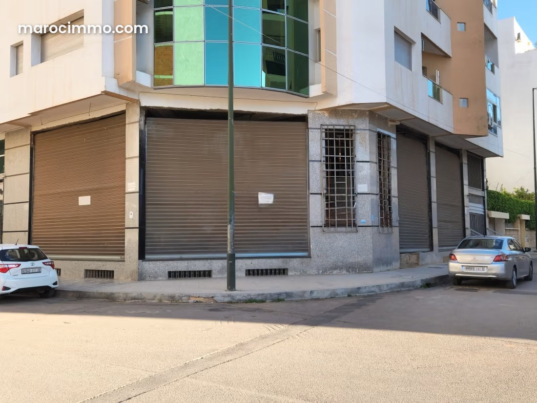 محل تجاري واسع بحي حمرية في مكناس — مكناس