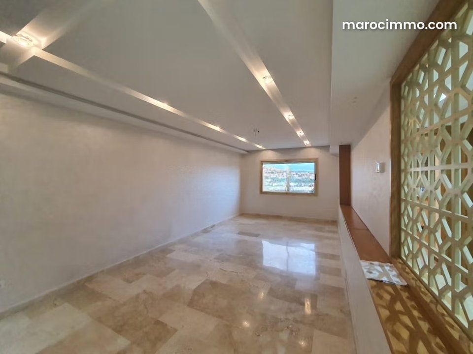 F4 Unfurnished in Sourien