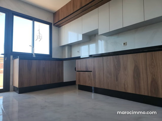 Luxury Apartment with Two Pools and Large Garden near Avenue des Far Different Surface Area — 3