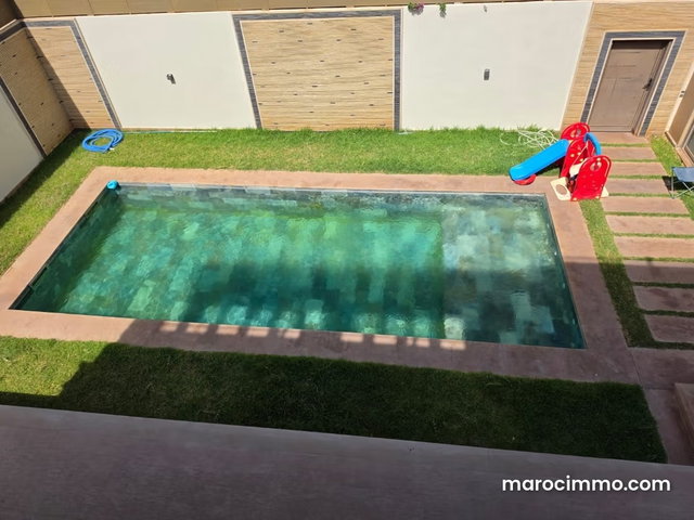 Magnifique Villa de Prestige à louer à Targa 750m² — 2