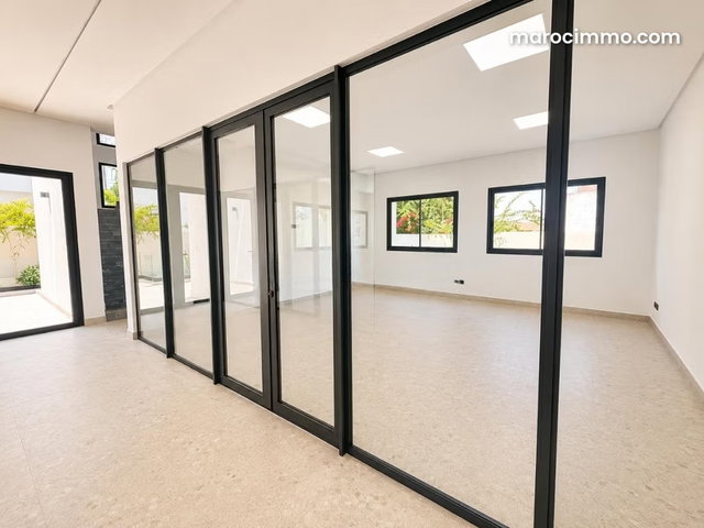 Anfa/Villa bureaux neuve 800m² Clim Jardin — 5