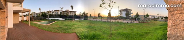 Rez de jardin avec piscine privative — 2