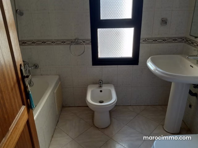 À louer – appartement vide à hay riad rabat — 4