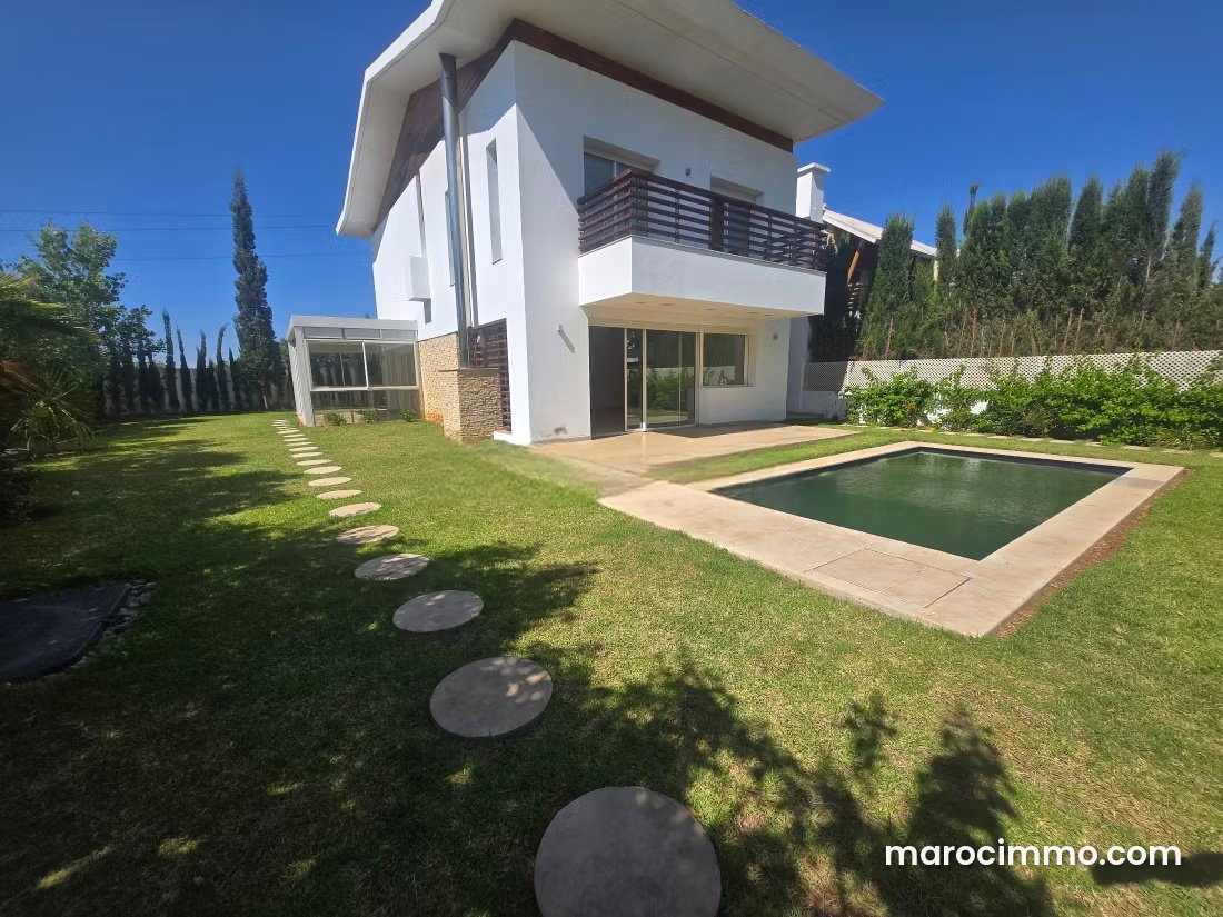650 sqm villa with swimming pool for rent, Ville Verte, Bouskoura — Bouskoura