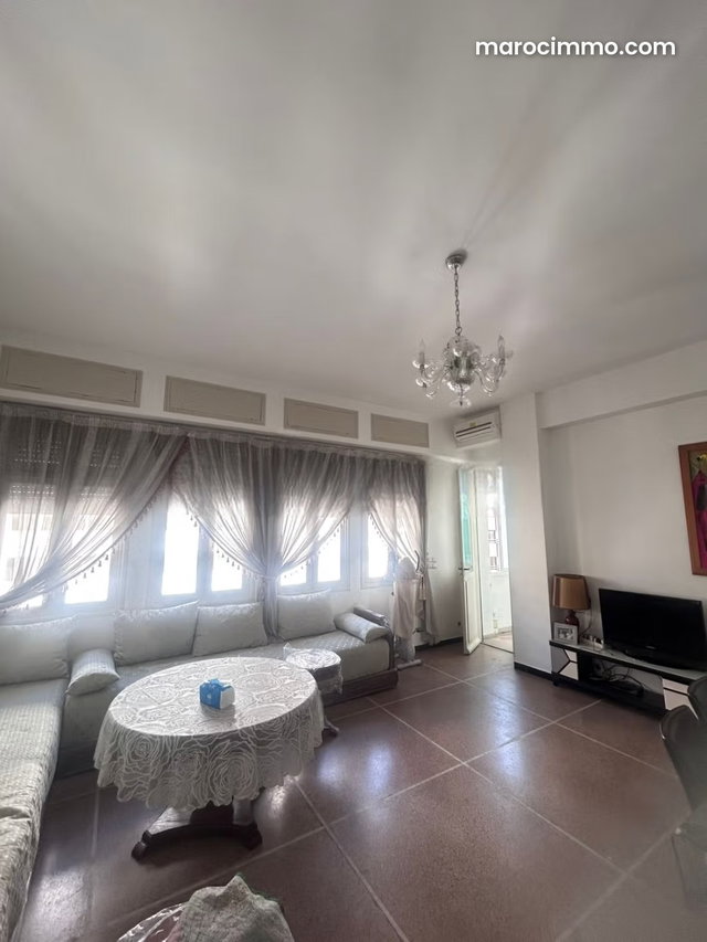 Appartement en plein rue Hassan 2 à vendre — 2