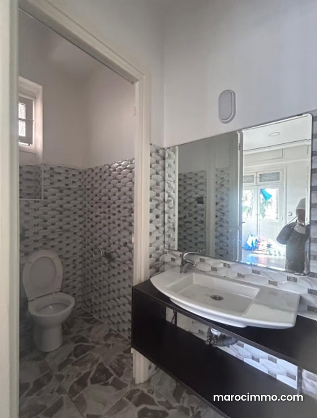 Appartement usage bureau à vendre — 4