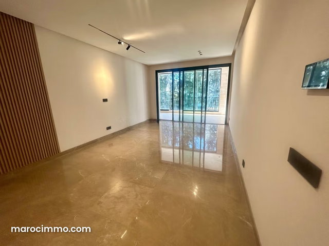 Très bel appartement en location à Souissi. 2 belles chambres. Terrasse et ascenseur — 5