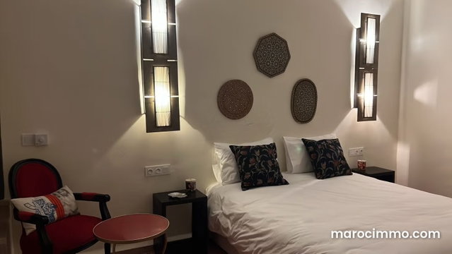 Splendide villa à vendre à Route de l'Ourika. 9 chambres agréables. Meublé — 5