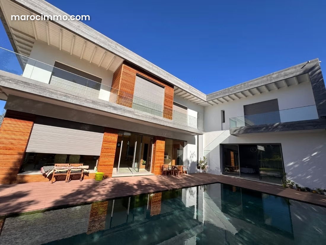 1,721 m² Villa with Pool and Garden, Souissi, Rabat — Rabat