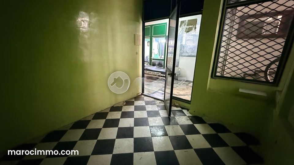 Commerce à vendre 21 m² Bd Abdelmoumen Casablanca