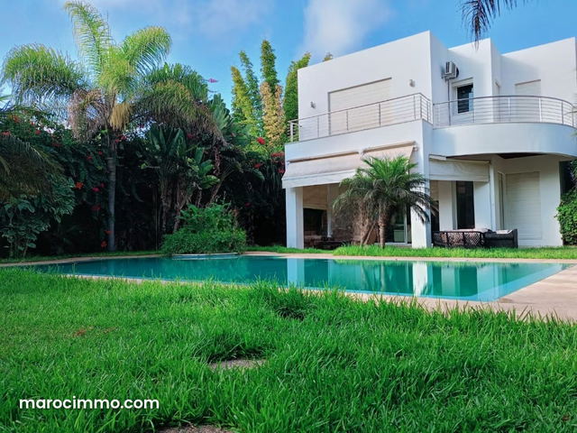 Villa de vacances à louer à Ain Diab — Casablanca