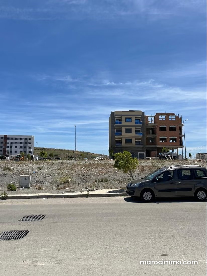 قطعة أرض 240 م² للبيع بحي الحسني طنجة — طنجة