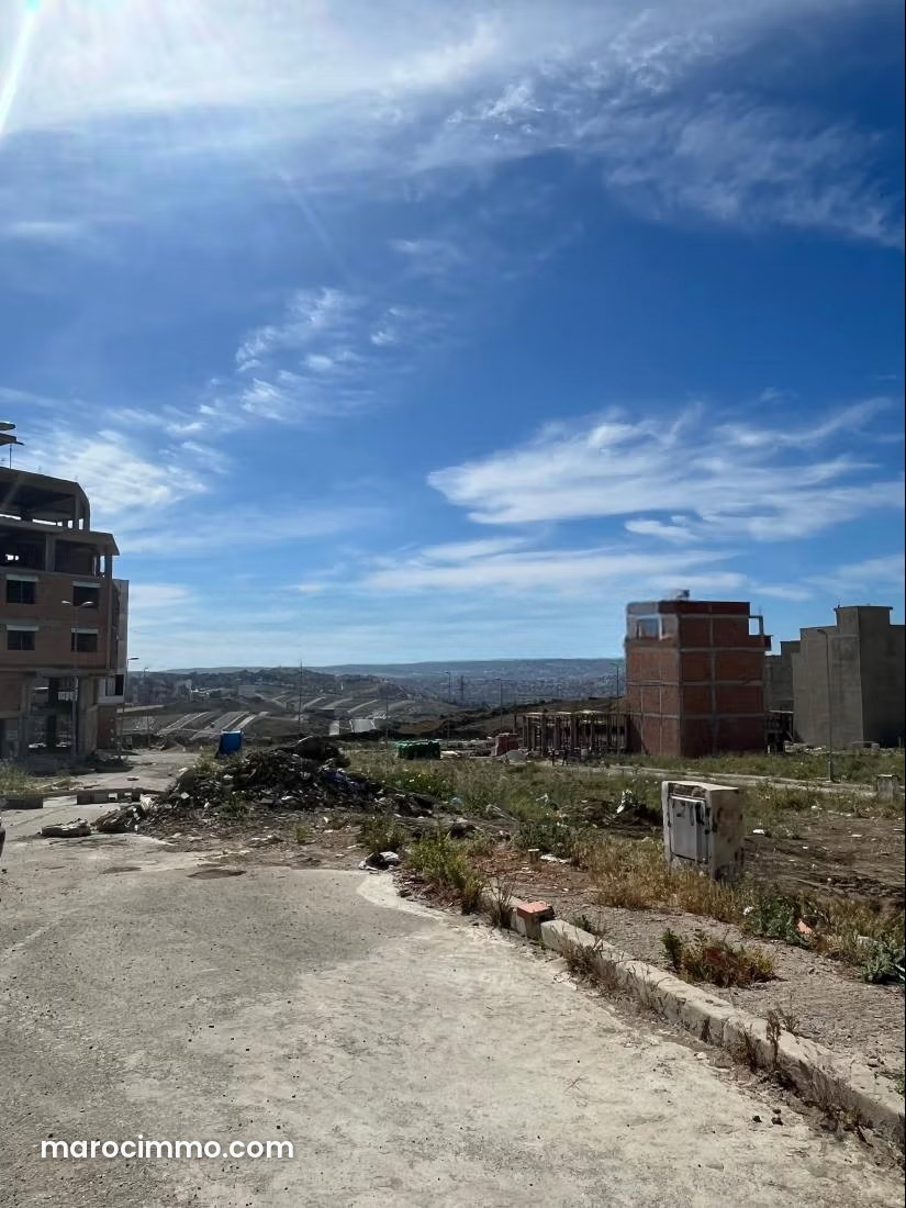 قطعة أرض 105 م² فرصة استثمارية في حي طنجة باليا — طنجة