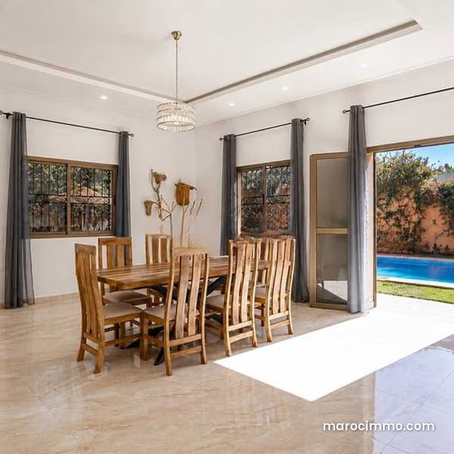 Villa à Vendre de 994.0 m² à Marrakech, Route De L'Ourika Sidi Abdellah Ghiat — 2