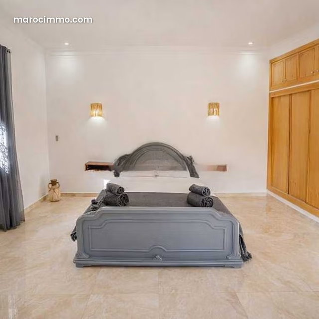 Villa à Vendre de 994.0 m² à Marrakech, Route De L'Ourika Sidi Abdellah Ghiat — 4