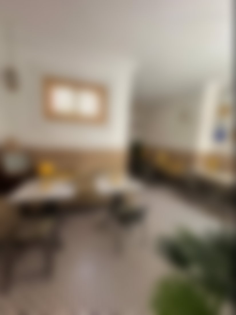 محل تجاري بإطلالة على جامع الفنا في إرسلت الماعش مراكش