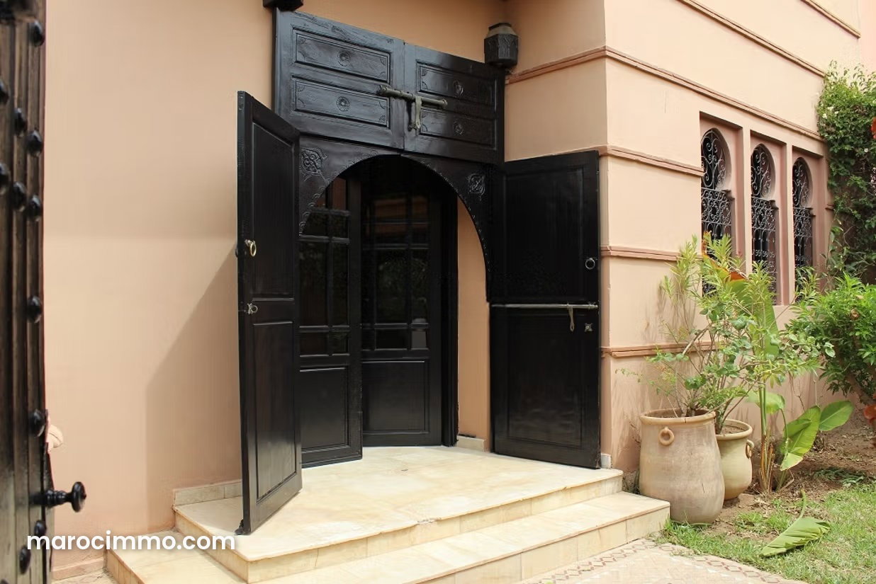 Villa 280 m² avec jardin et garage, Masmoudi, Marrakech — Marrakech