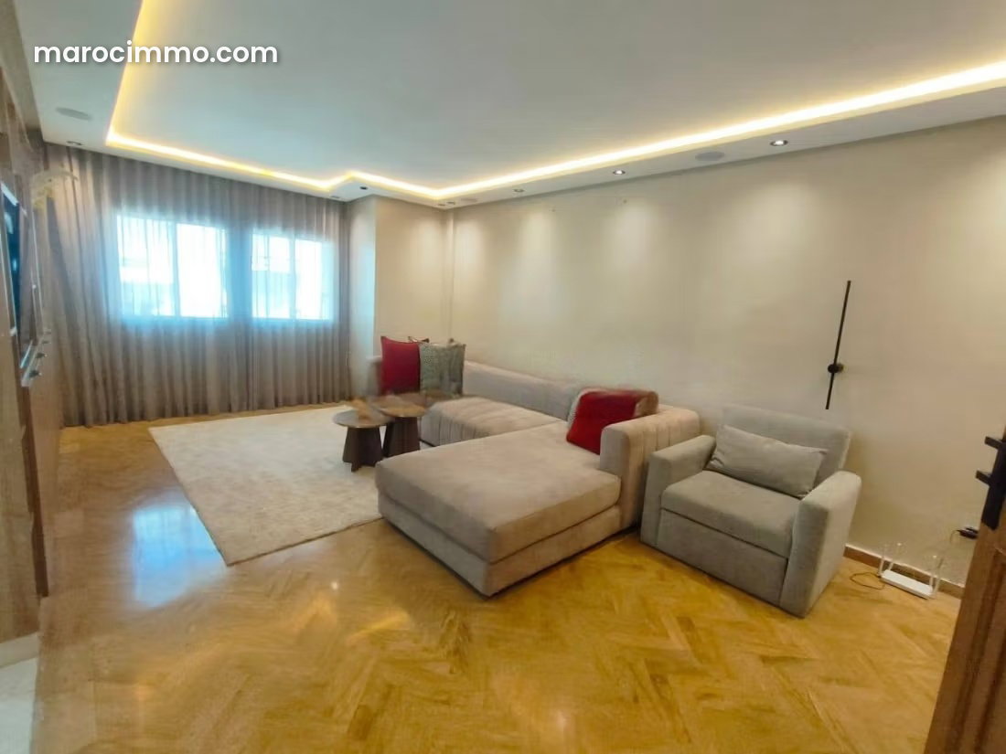 100 sqm furnished apartment for rent, Racine, Casablanca — Casablanca