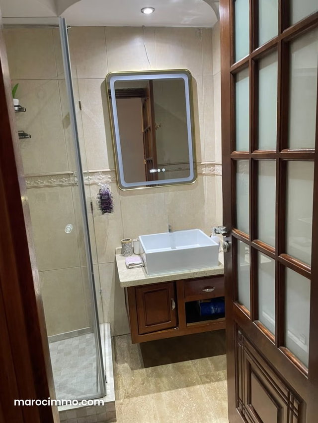 Rent this apartment in Les Princesses. 2 comfortable bedrooms. Private garage — 4