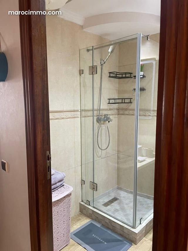 Rent this apartment in Les Princesses. 2 comfortable bedrooms. Private garage — 3