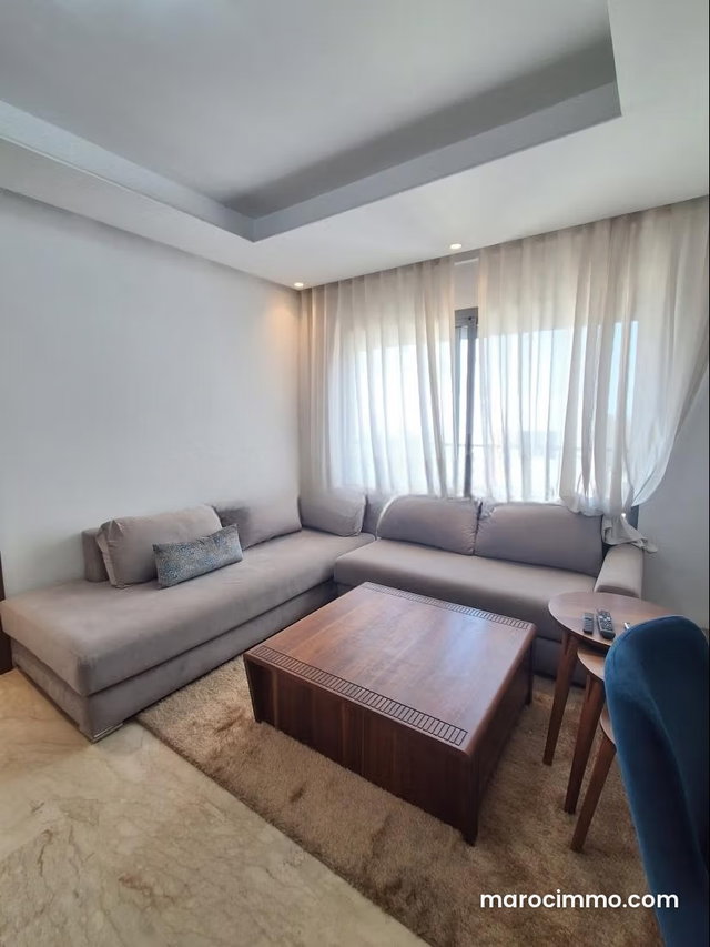 Bel appartement en location à Oasis. Surface de 48 m². Bien meublé — 3