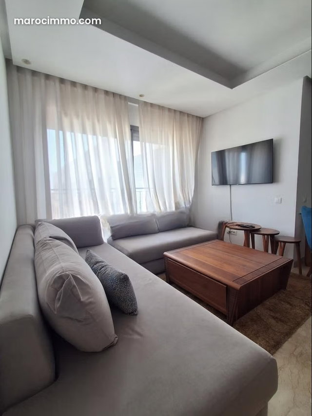 Bel appartement en location à Oasis. Surface de 48 m². Bien meublé — 2