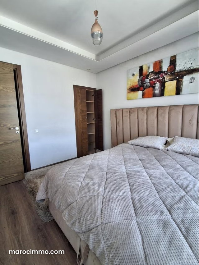Bel appartement en location à Oasis. Surface de 48 m². Bien meublé — 5