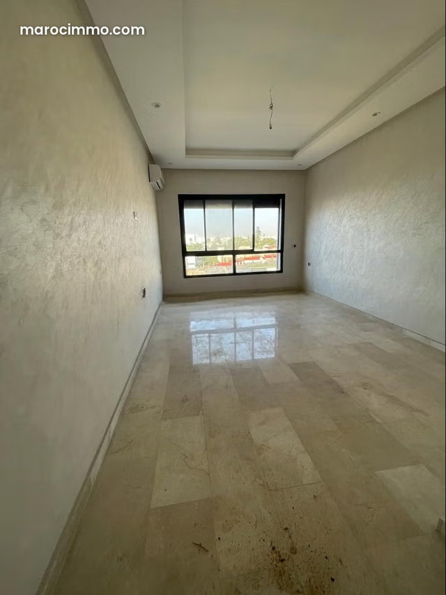 Très bel appartement en location à Hermitage. 1 Pièce. Fenêtres avec double vitrage et porte blindée — 5