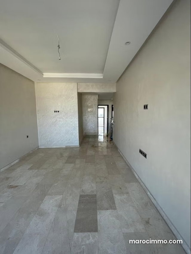 Très bel appartement en location à Hermitage. 1 Pièce. Fenêtres avec double vitrage et porte blindée — 3
