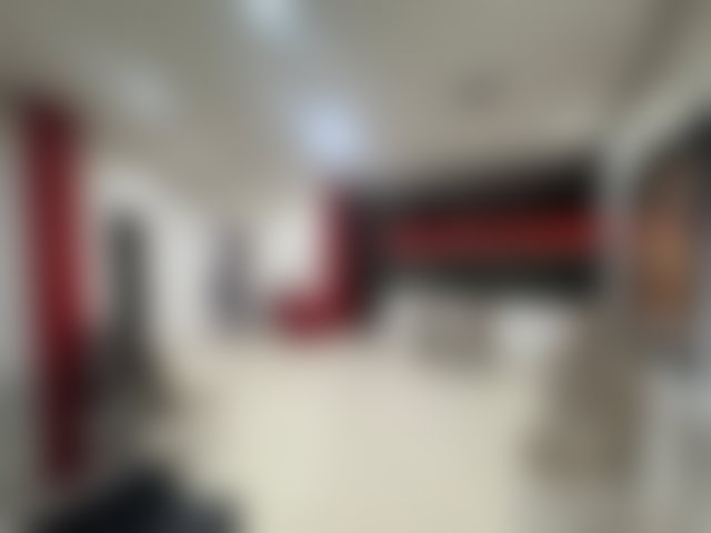 محل تجاري واسع للإيجار في قلب طنجة بشارع باستور — 5