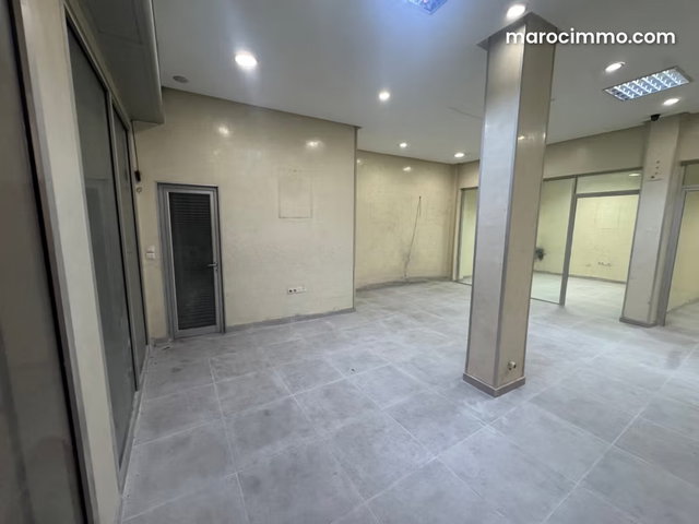Commercial Local 180 m² Rent in Ain Ketiwt with Basement — 3