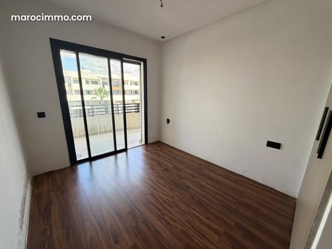 شقة راقية مع مسبح للإيجار بالمدينة الخضراء بوسكورة — بوسكورة