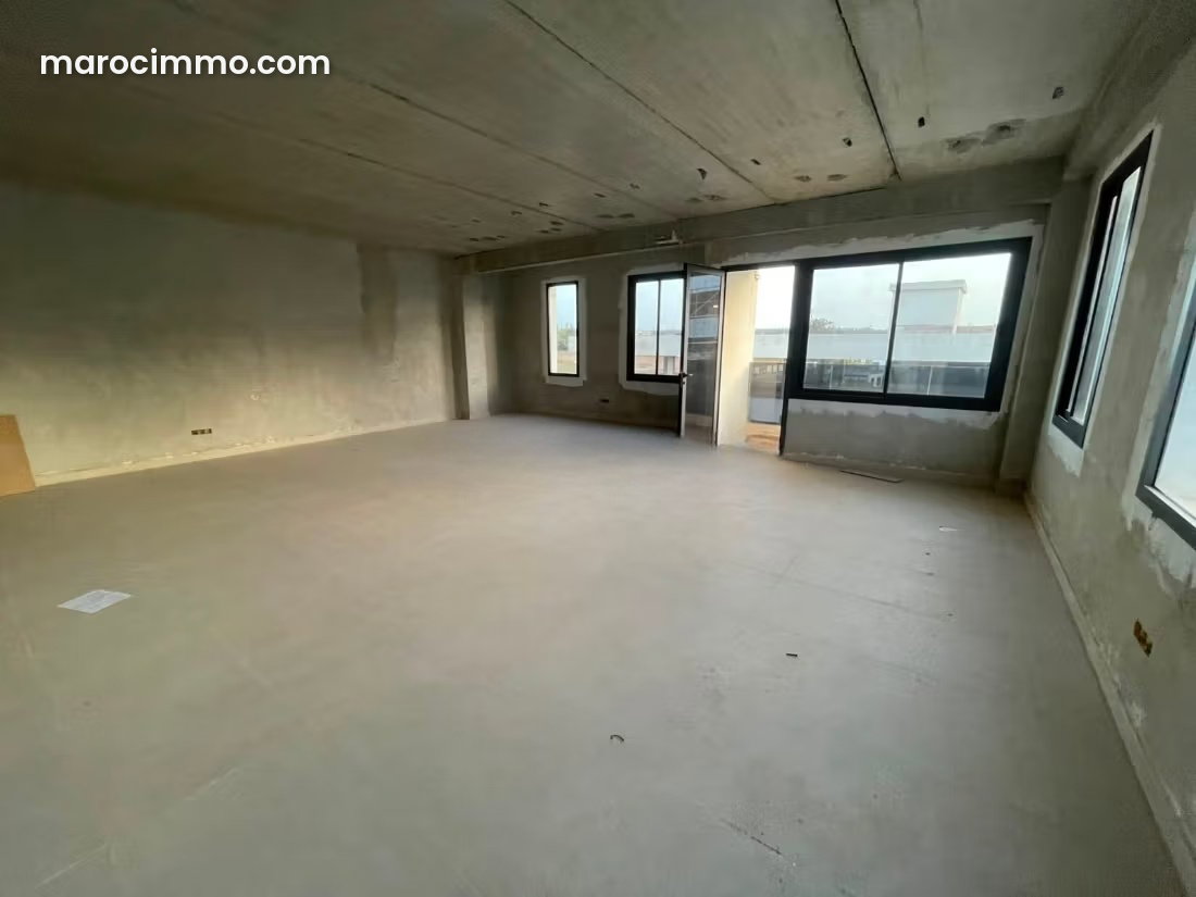 Bureau 94 m² Ville Verte, Bouskoura : espace lumineux et moderne — Bouskoura