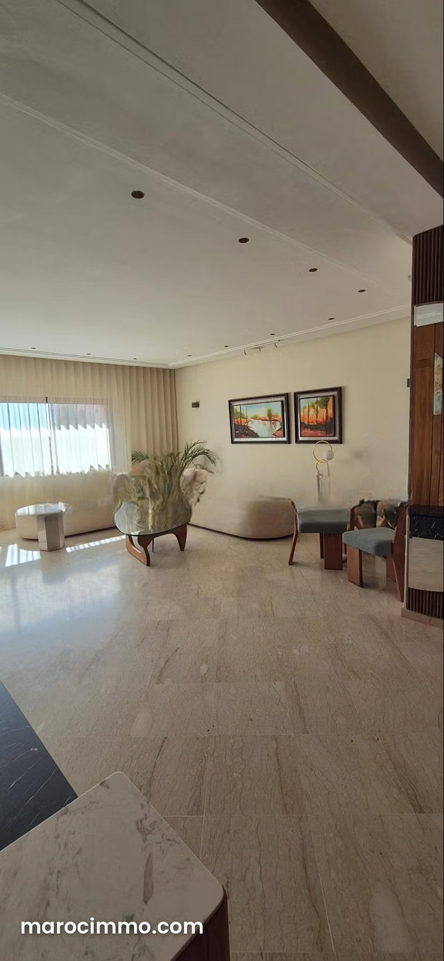 Bel appartement à vendre à Guéliz. 2 pièces confortables — 4