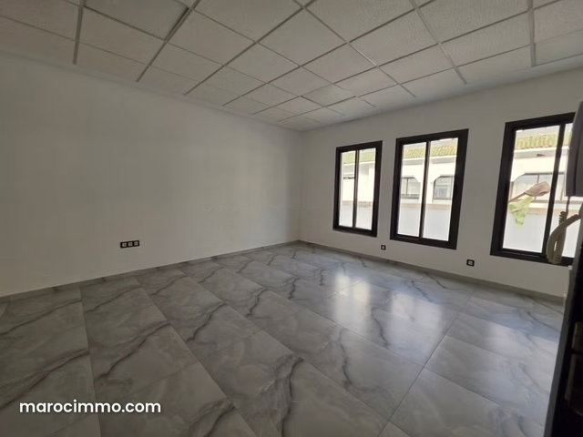 Office Building for Rent in Entirety, City Center — 4