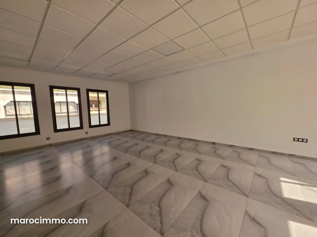 589 m² Office Building, Alsace Lorraine, Casablanca, 4 New Floors — Casablanca