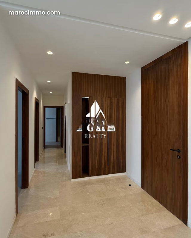 Un 2ch & salon neuf a la location a souissi — الرباط