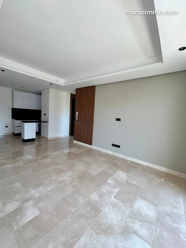 Très beau studio à vendre CFC — 2