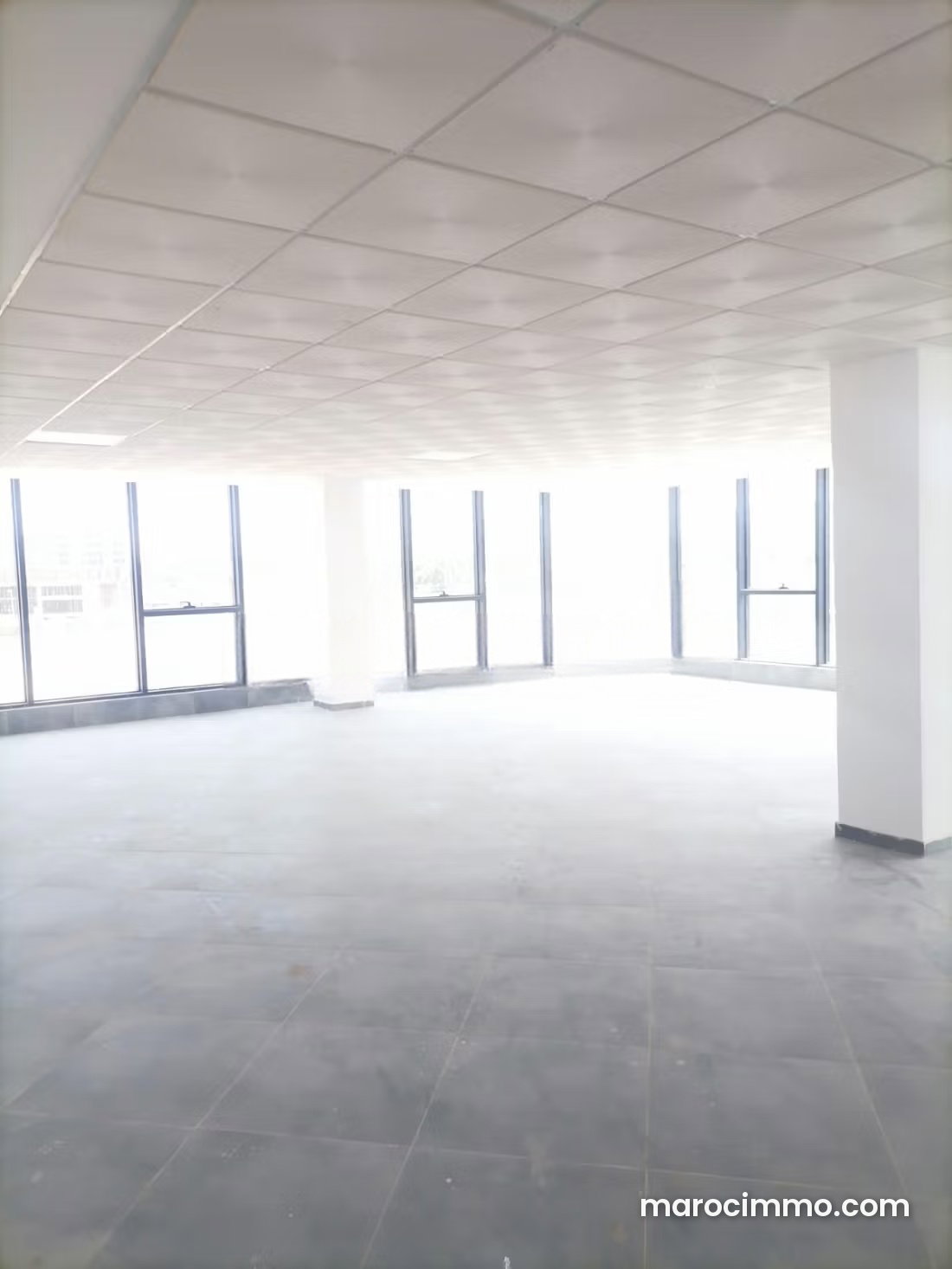 Bureau 79 m² à vendre au cœur de Founty Agadir — Agadir