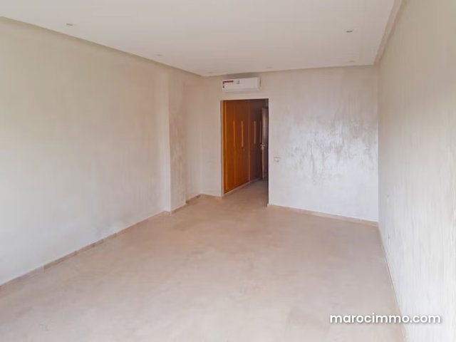 Location appartement moderne a 4 ch avec terrasse — 2