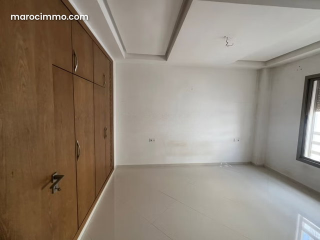 Appartement vide à louer au centre ville — 5