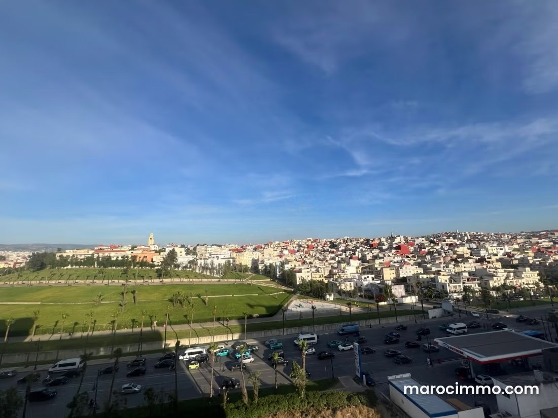 شقة مفروشة مشرقة للإيجار بحي كاستيا في طنجة — طنجة