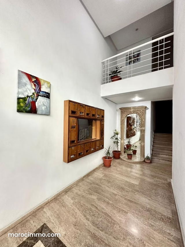 Très bel Appartement à vendre haut agdal — Rabat