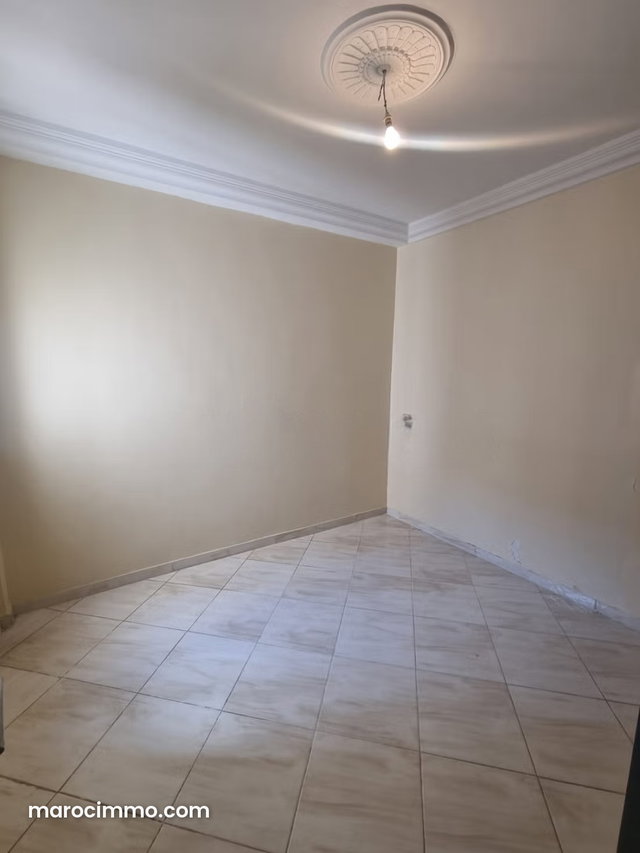 Appartement à vendre dans le quartier Mohammedi. 2 grandes pièces — 3