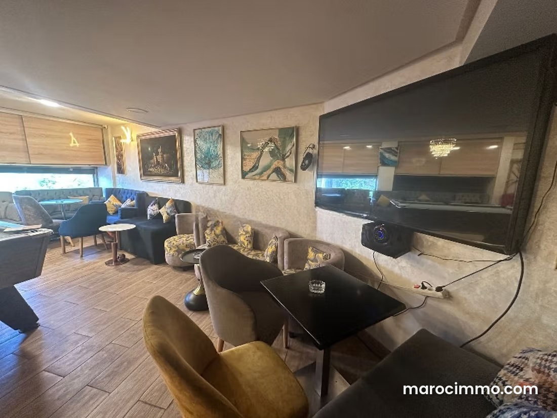 107 m² Commercial Premises with Terrace in Palmier, Casablanca — Casablanca