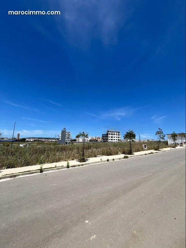 Terrain à vendre à Marjan. Superficie totale 240 m² — 3