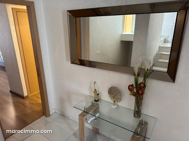 Appartement à l'achat à Ville Verte. 5 pièces. Places de stationnement et terrasse — 4