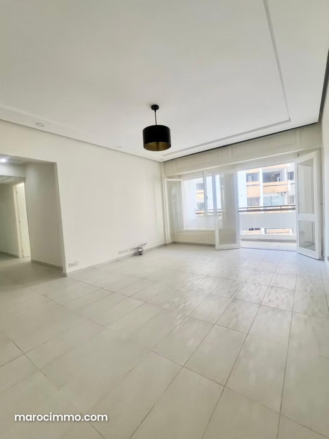 3-Bedroom Apartment with Terrace in the Heart of Gauthier — Casablanca