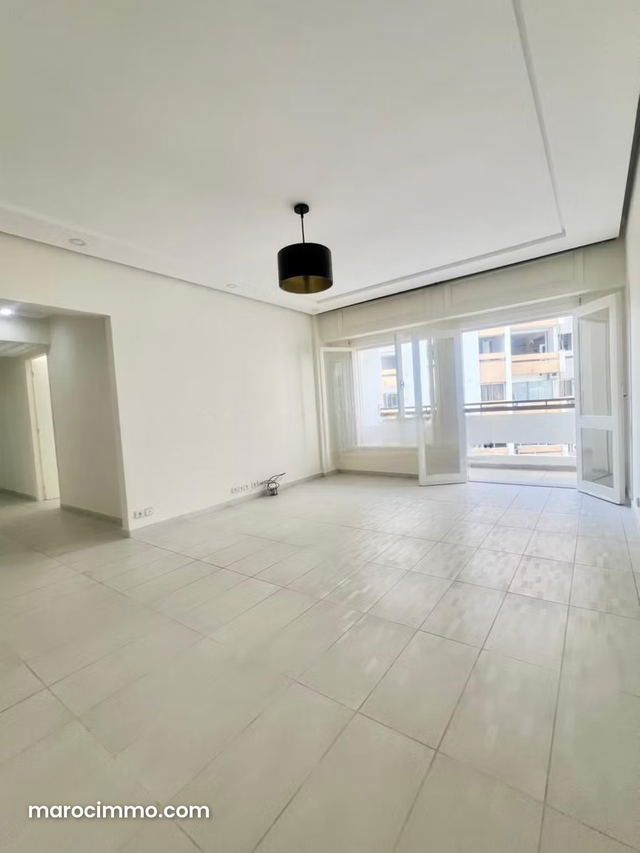 Appartement 3 chambres vide en plein Gauthier — Casablanca