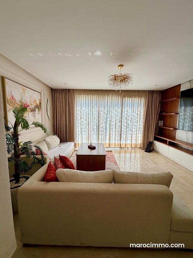 À Vendre: Superbe Appartement à Souissi Orangerie — 5